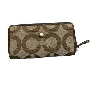 Coach Gramercy Op Art Quilted Signature Wallet Zip Accordion Clutch
